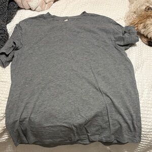 lululemon athletica Heather Gray Short Sleeve Tee